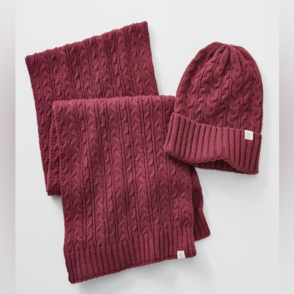 Cable Knit Hat and Scarf Set - Burgundy